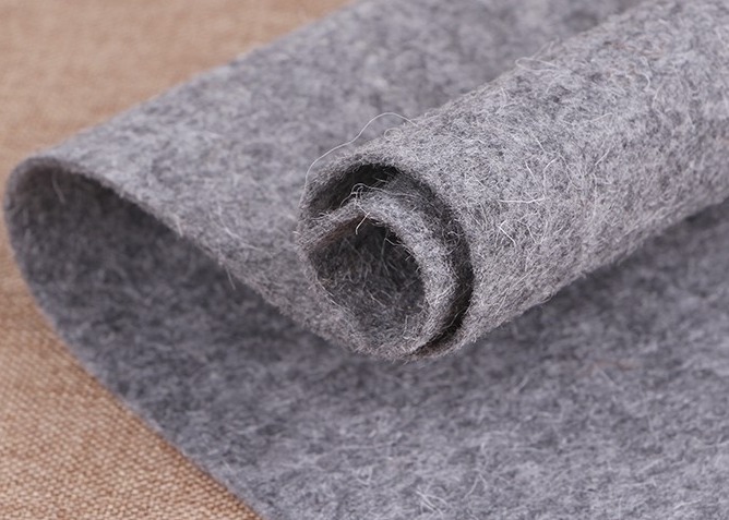 100% PET kim đục lỗ Polyester cảm thấy / không dệt Polyester cảm thấy độ  dày 1.5mm